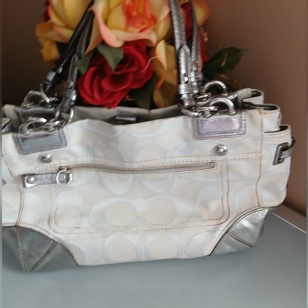 Coach Peyton CarryAll Tote - Picture 5 of 10